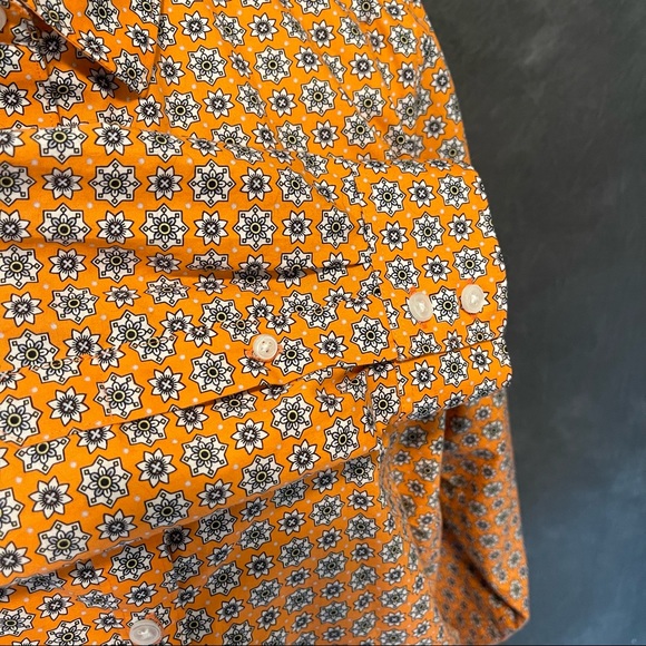 Lands’ End No Iron Button Front Shirt - Picture 3 of 8